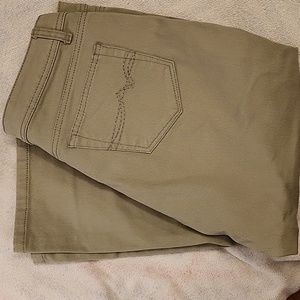 Super Cute womens size 12 capri